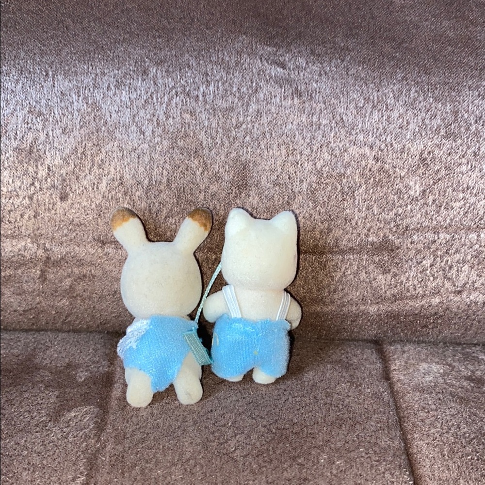 Charming Small Pets Family Set with Brown and Blue Outfits - Picture 7 of 7
